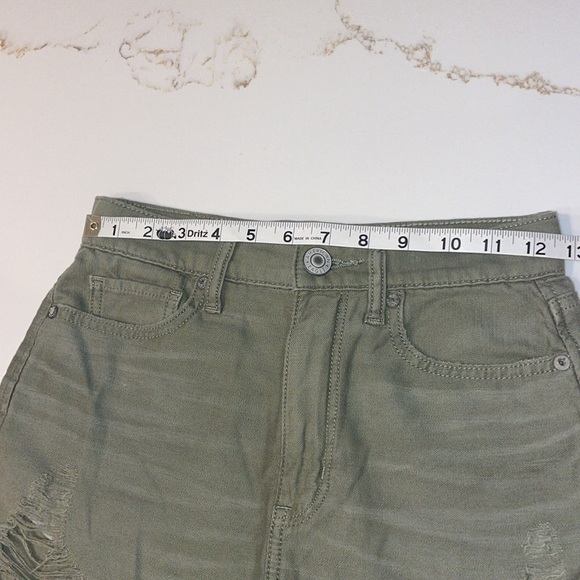 American Eagle Distressed khaki Green Highest Rise Mom Short | 00 - Picture 7 of 10